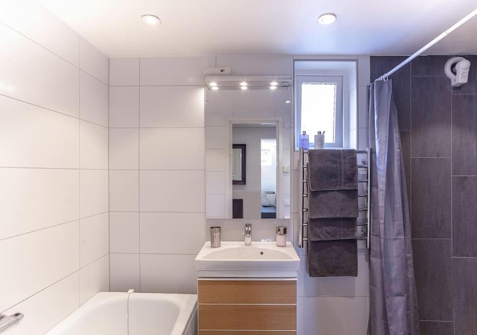 Downtown In Ten - Free Parking Apartment Gothenburg Luaran gambar
